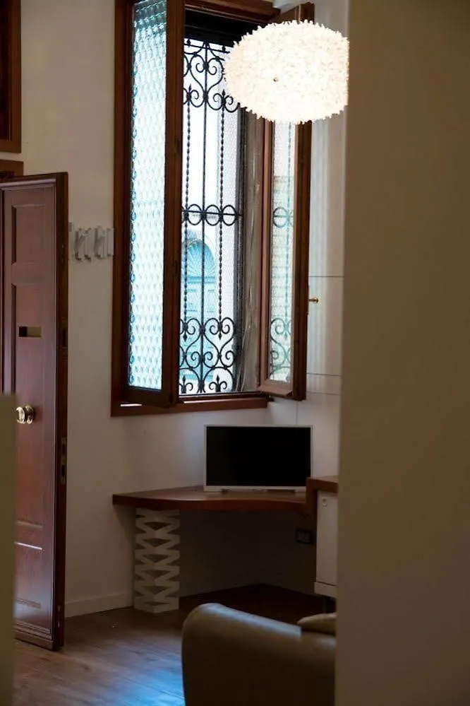 Casa Crea Apartment Venice 0*,